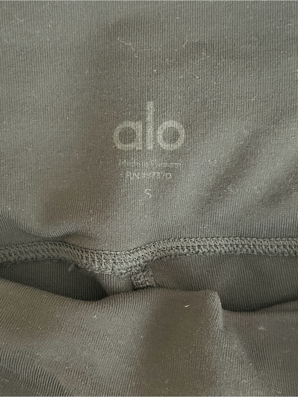 Alo Dark Grey Leggings - Sleek Stretch Performance Bottoms - Picture 5 of 5